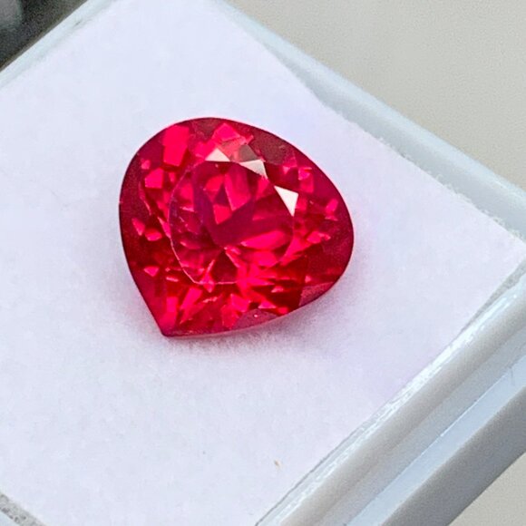 DAZZLING Certified Pear Ruby Gemstone - Picture 6 of 14